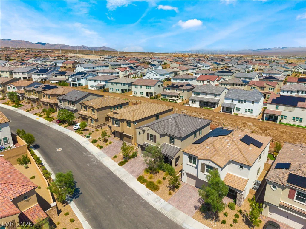10332 Thurso, Las Vegas, NV 89166