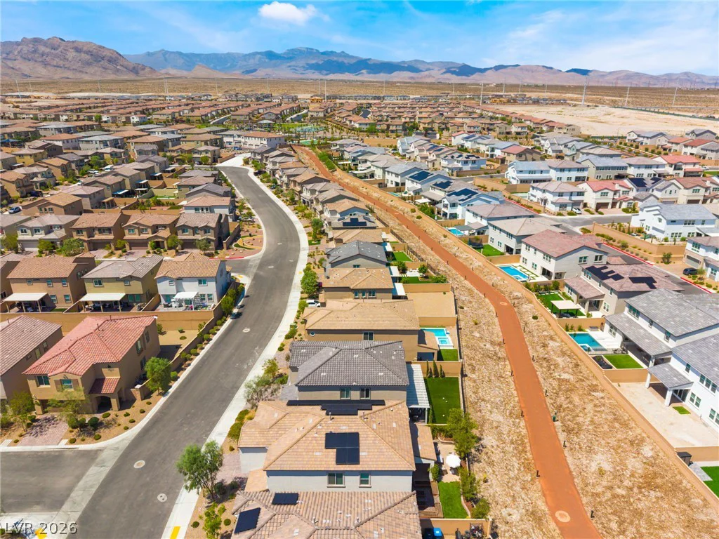 10332 Thurso, Las Vegas, NV 89166