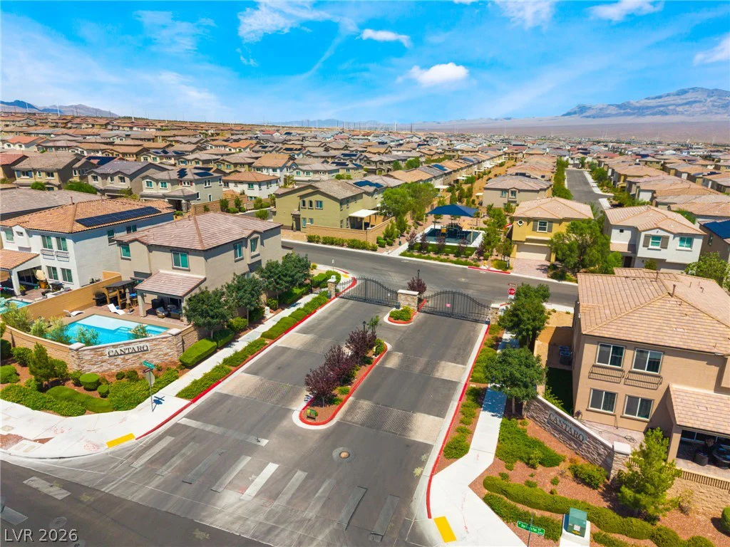 10332 Thurso, Las Vegas, NV 89166