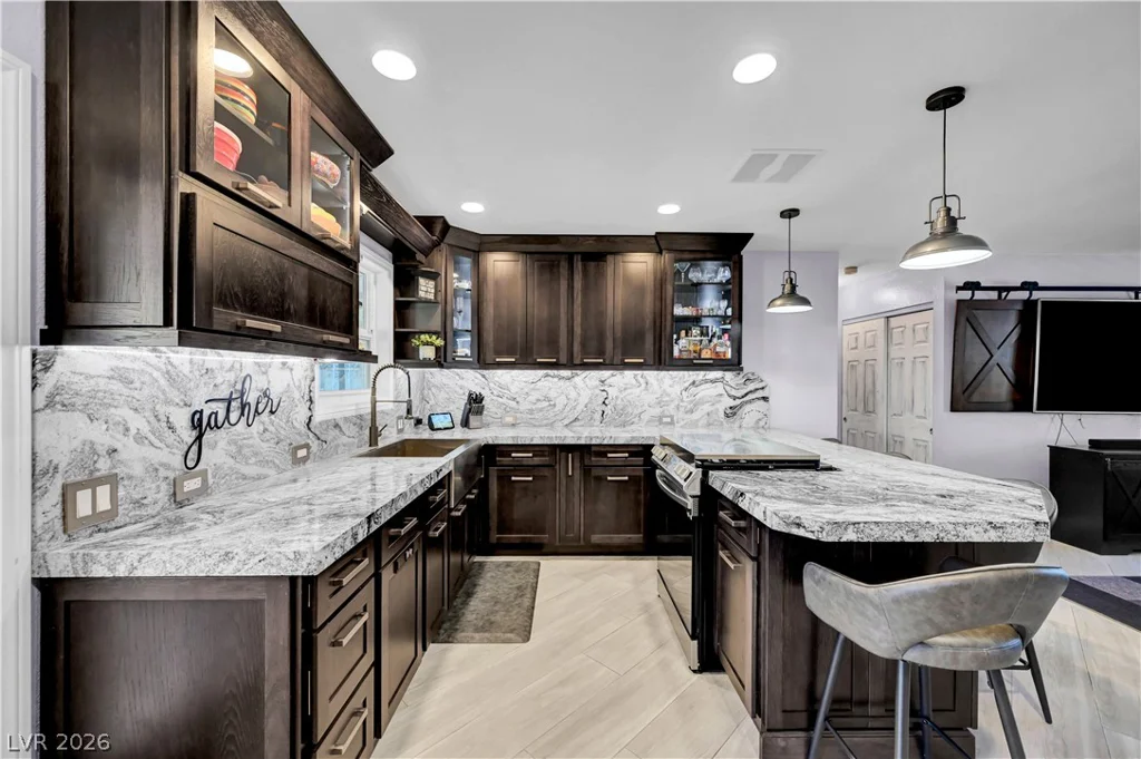 1522 Della, Boulder City, NV 89005
