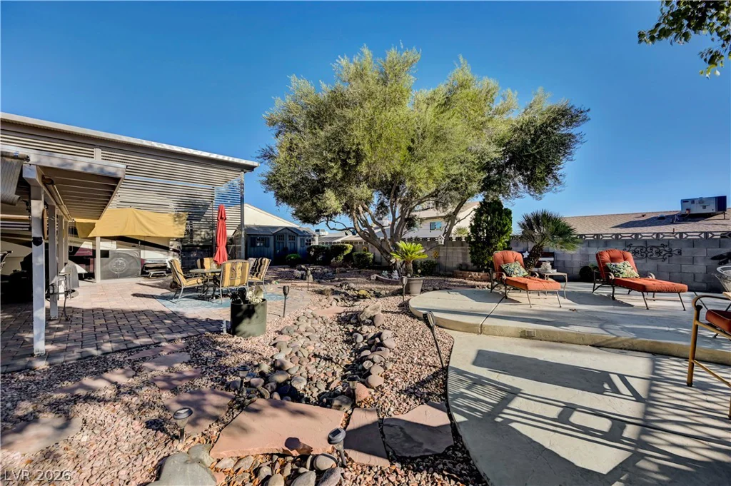 1522 Della, Boulder City, NV 89005
