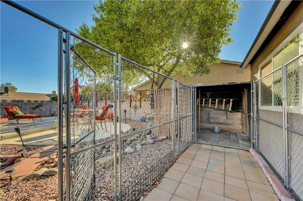 1522 Della, Boulder City, NV 89005