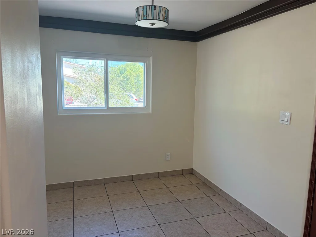 5213 Pebble Beach, Las Vegas, NV 89108