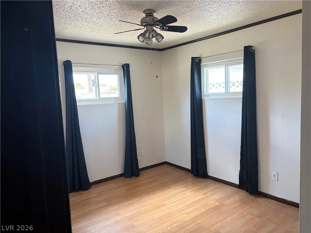 5213 Pebble Beach, Las Vegas, NV 89108
