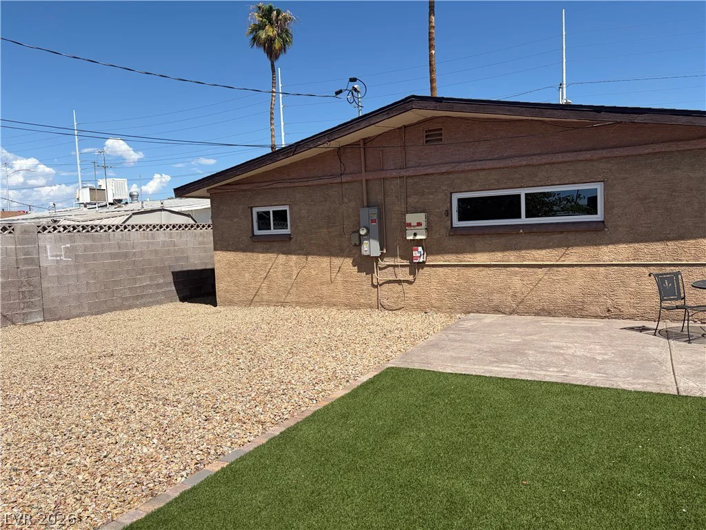 5213 Pebble Beach, Las Vegas, NV 89108