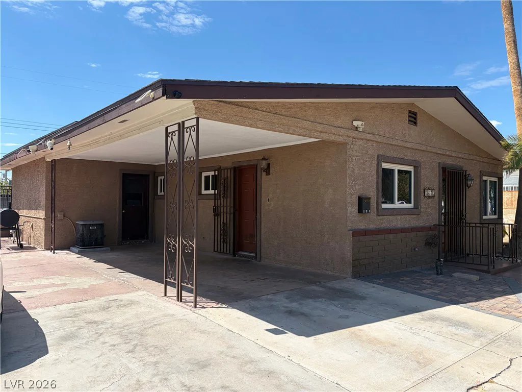 5213 Pebble Beach, Las Vegas, NV 89108