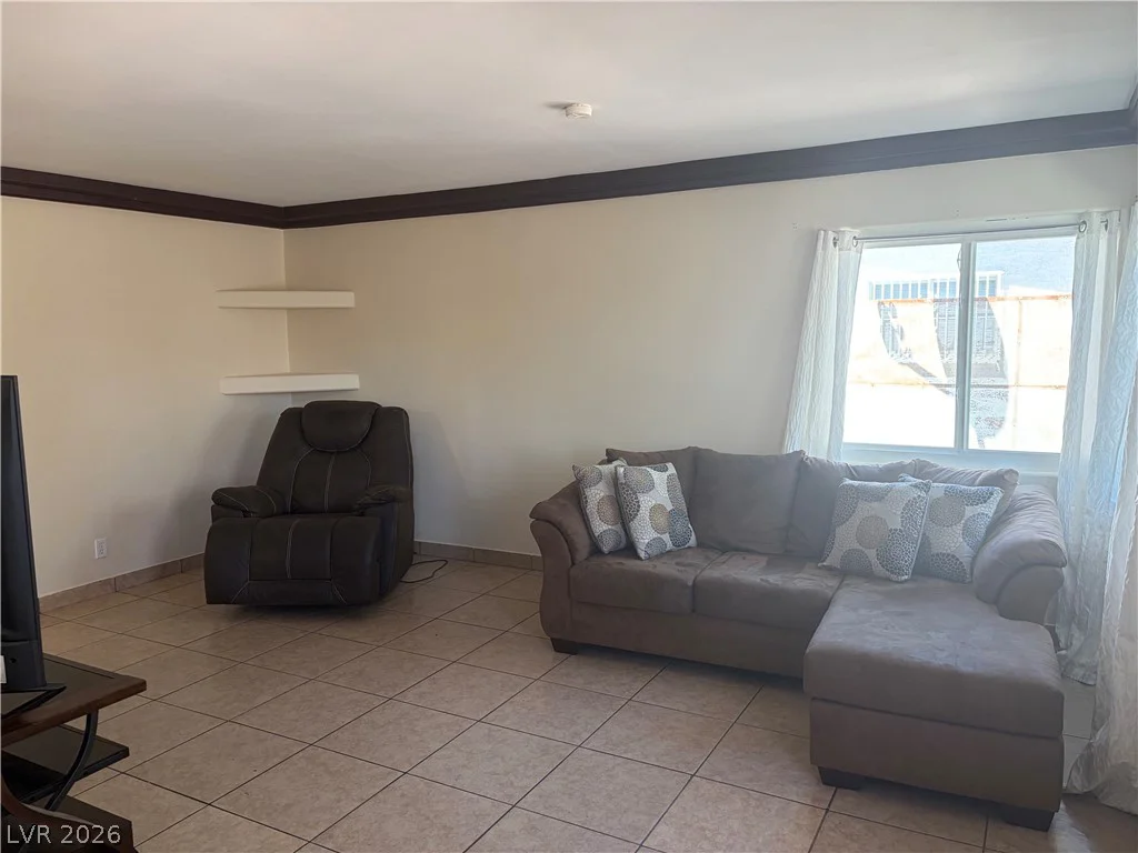 5213 Pebble Beach, Las Vegas, NV 89108