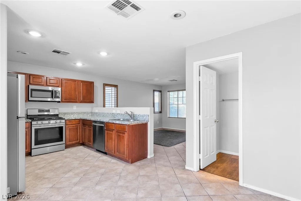 6041 El Sol, Las Vegas, NV 89142