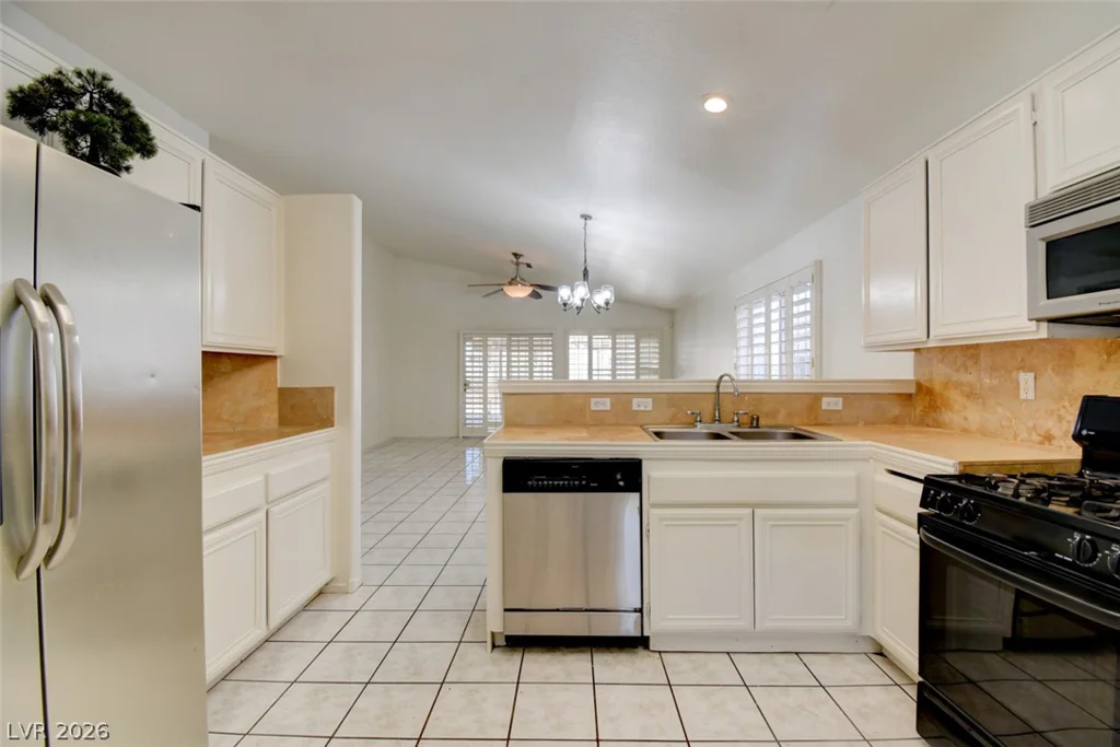 638 Rubber Tree, North Las Vegas, NV 89032