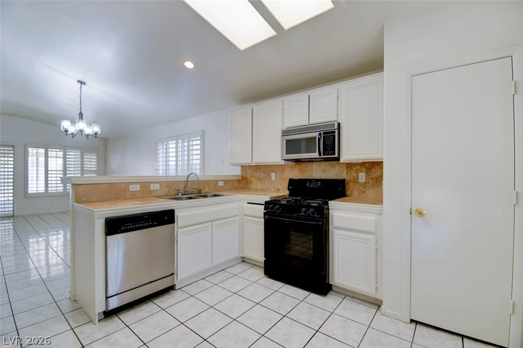 638 Rubber Tree, North Las Vegas, NV 89032