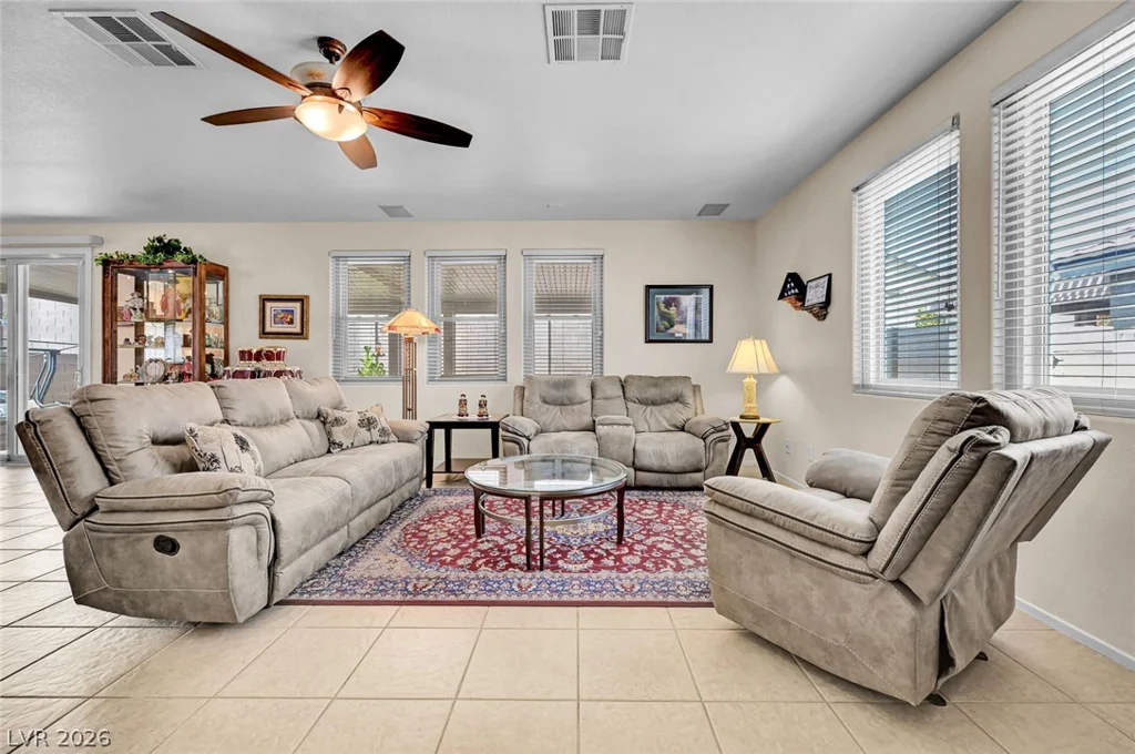 3152 McLennan, North Las Vegas, NV 89081