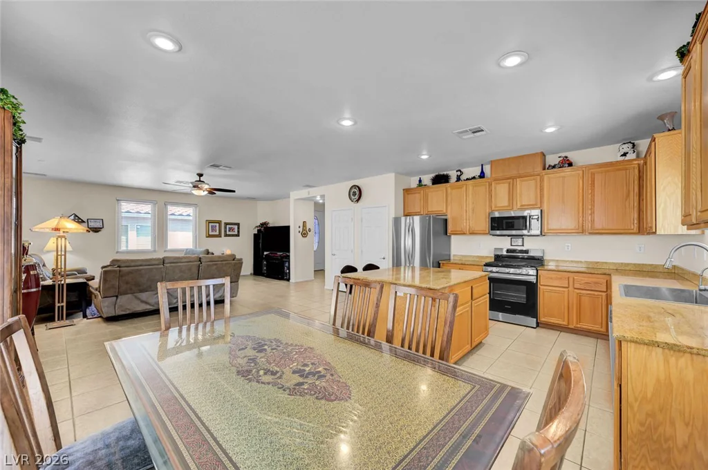 3152 McLennan, North Las Vegas, NV 89081