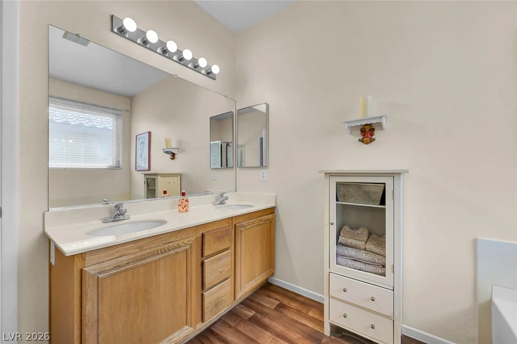 3152 McLennan, North Las Vegas, NV 89081