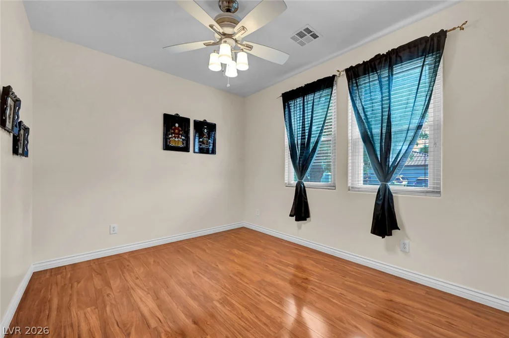 3152 McLennan, North Las Vegas, NV 89081