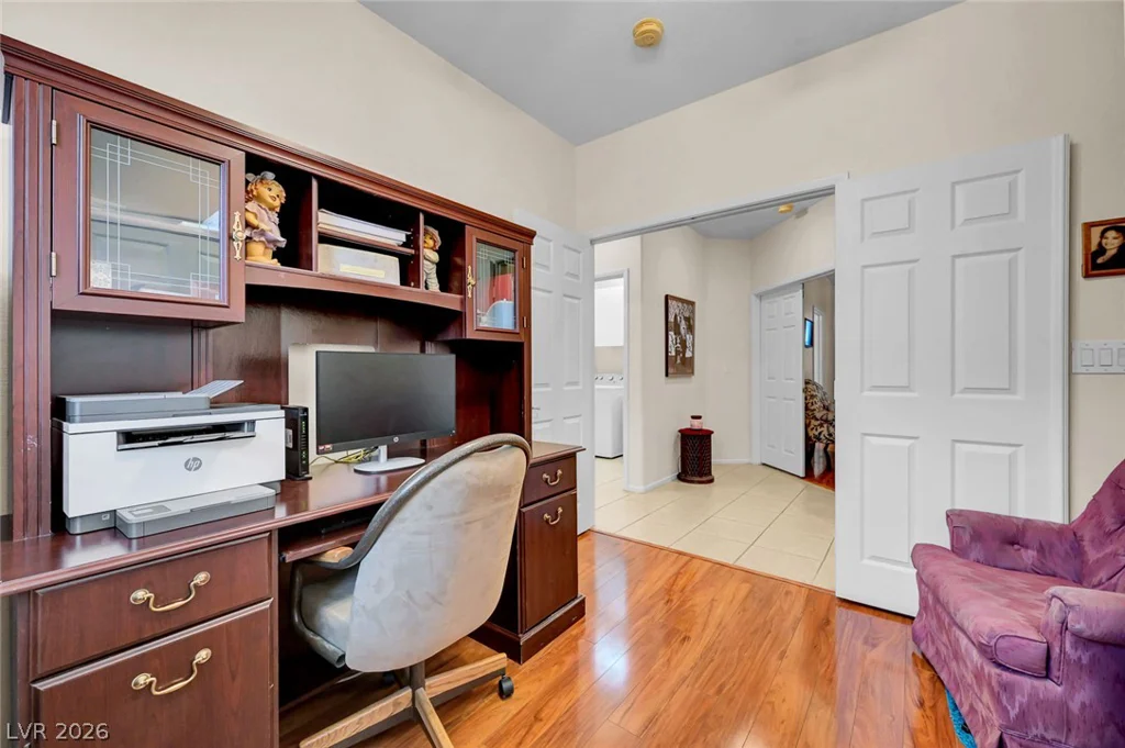 3152 McLennan, North Las Vegas, NV 89081