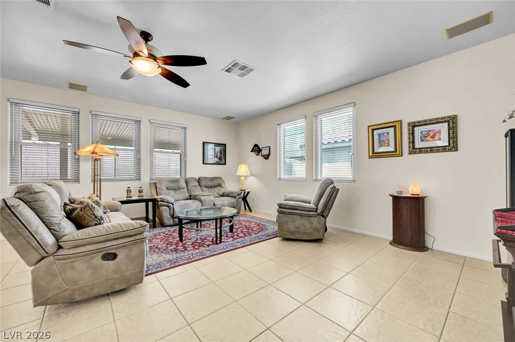 3152 McLennan, North Las Vegas, NV 89081