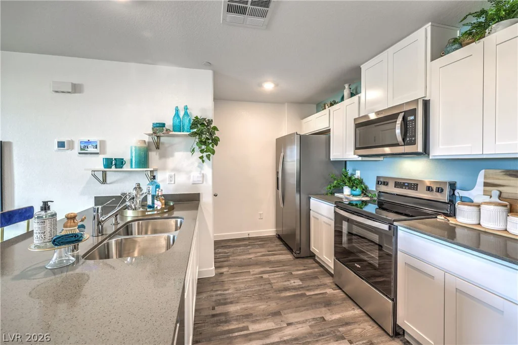 906 Pink Sugarbird, Henderson, NV 89011
