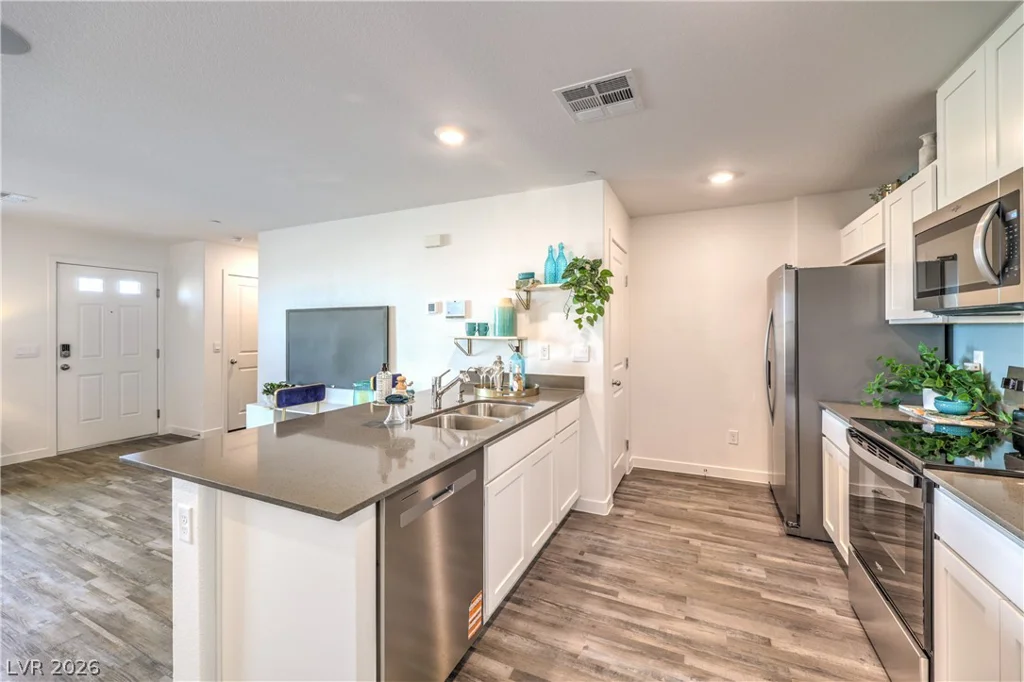 906 Pink Sugarbird, Henderson, NV 89011