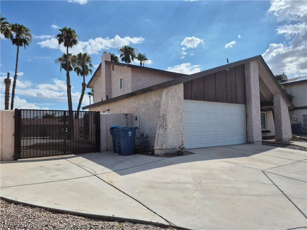 5849 Cherokee, Las Vegas, NV 89103