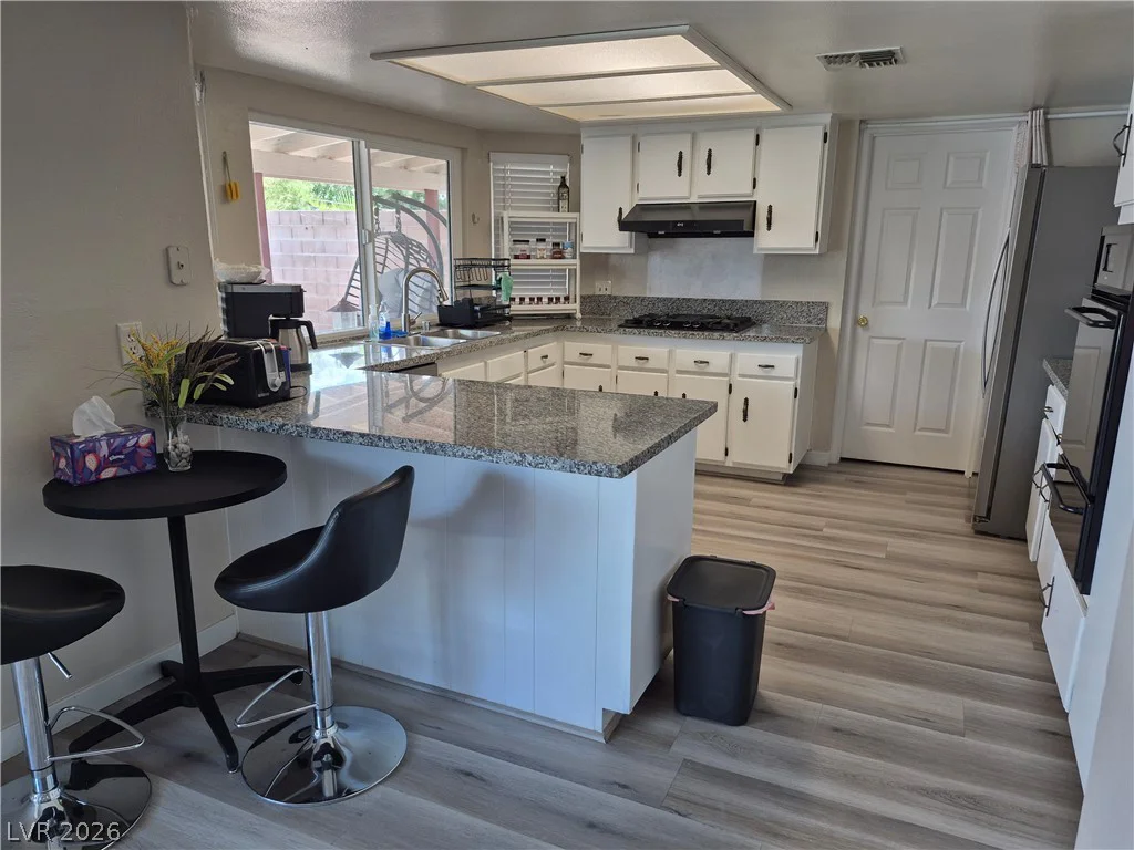 5849 Cherokee, Las Vegas, NV 89103