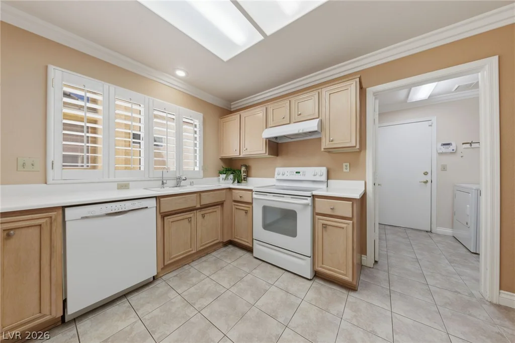 2548 Highvale, Las Vegas, NV 89134