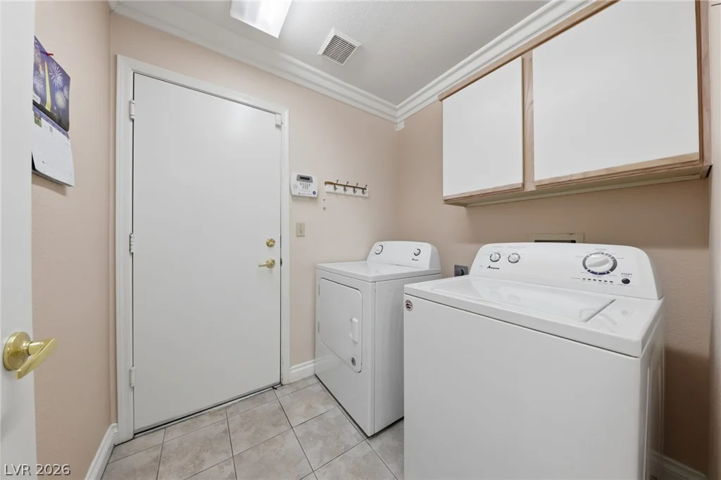 2548 Highvale, Las Vegas, NV 89134