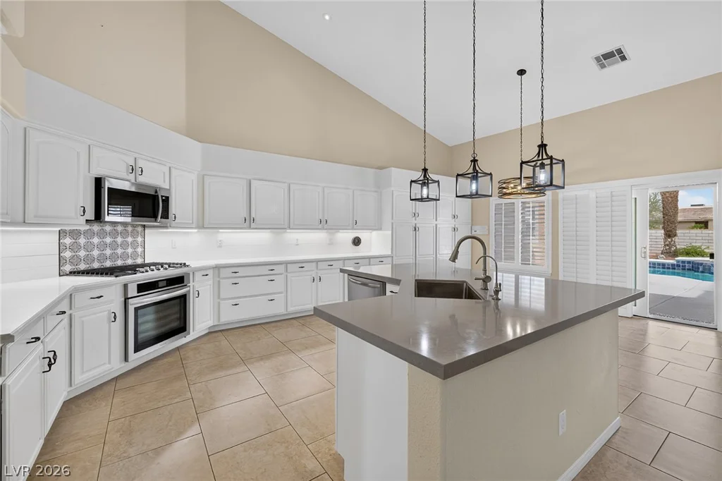 7712 Silver Wells, Las Vegas, NV 89149