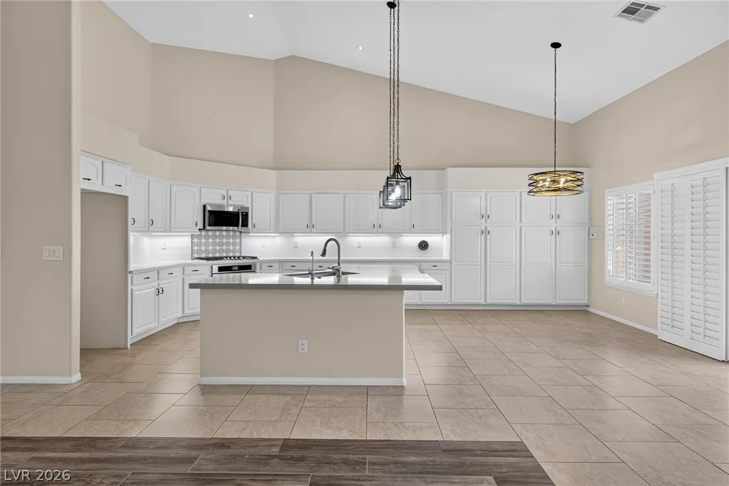 7712 Silver Wells, Las Vegas, NV 89149