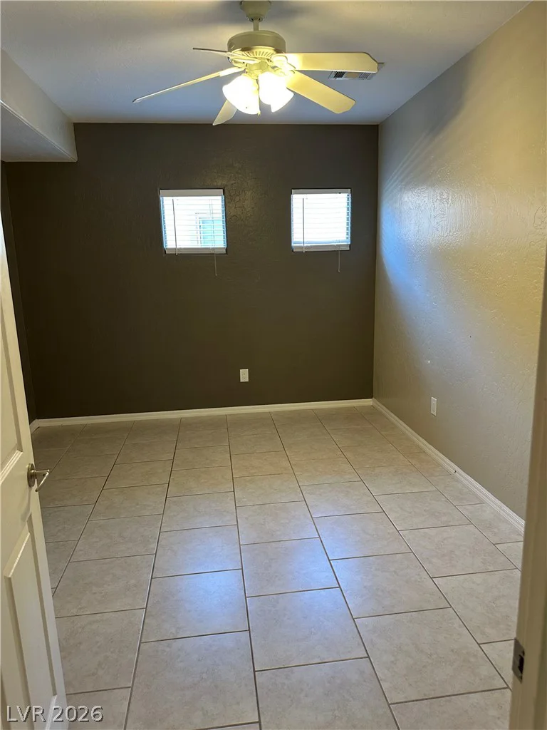 4112 GLIDING GULLS, North Las Vegas, NV 89084