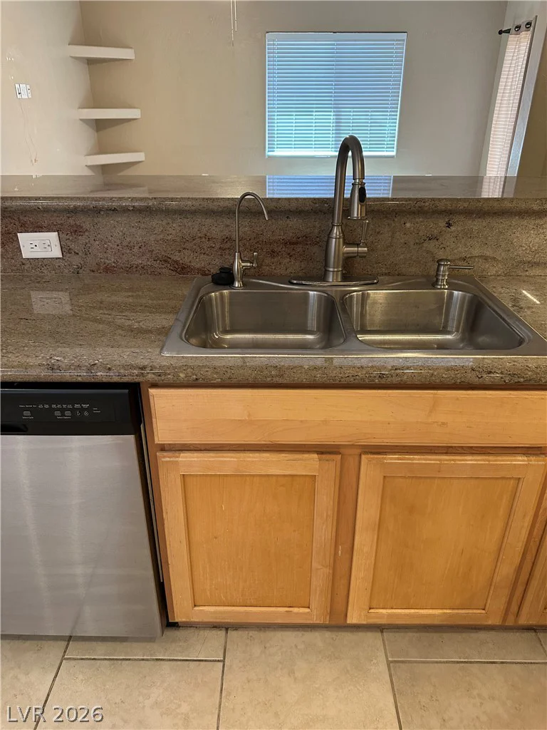 4112 GLIDING GULLS, North Las Vegas, NV 89084