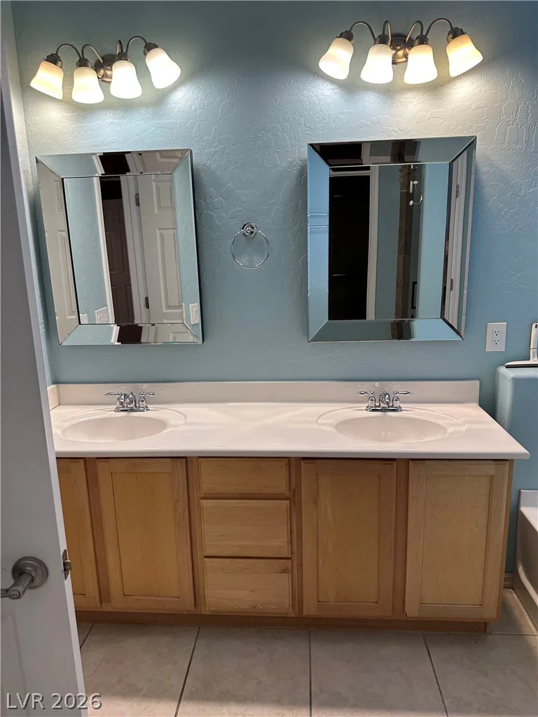 4112 GLIDING GULLS, North Las Vegas, NV 89084