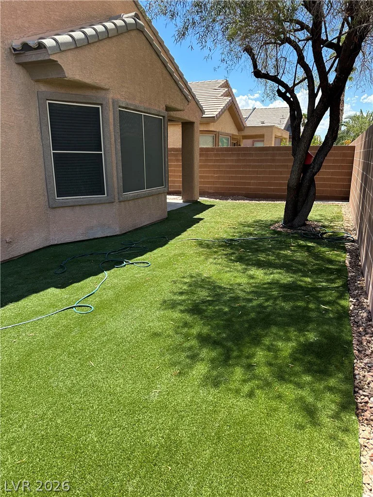 4112 GLIDING GULLS, North Las Vegas, NV 89084