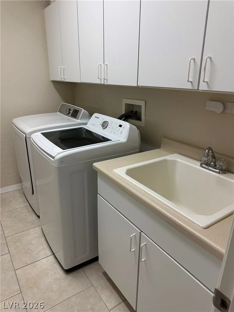 4112 GLIDING GULLS, North Las Vegas, NV 89084