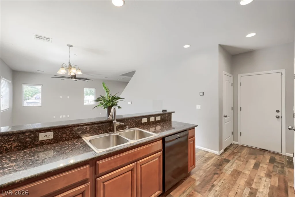 9041 Silken Crests, Las Vegas, NV 89149