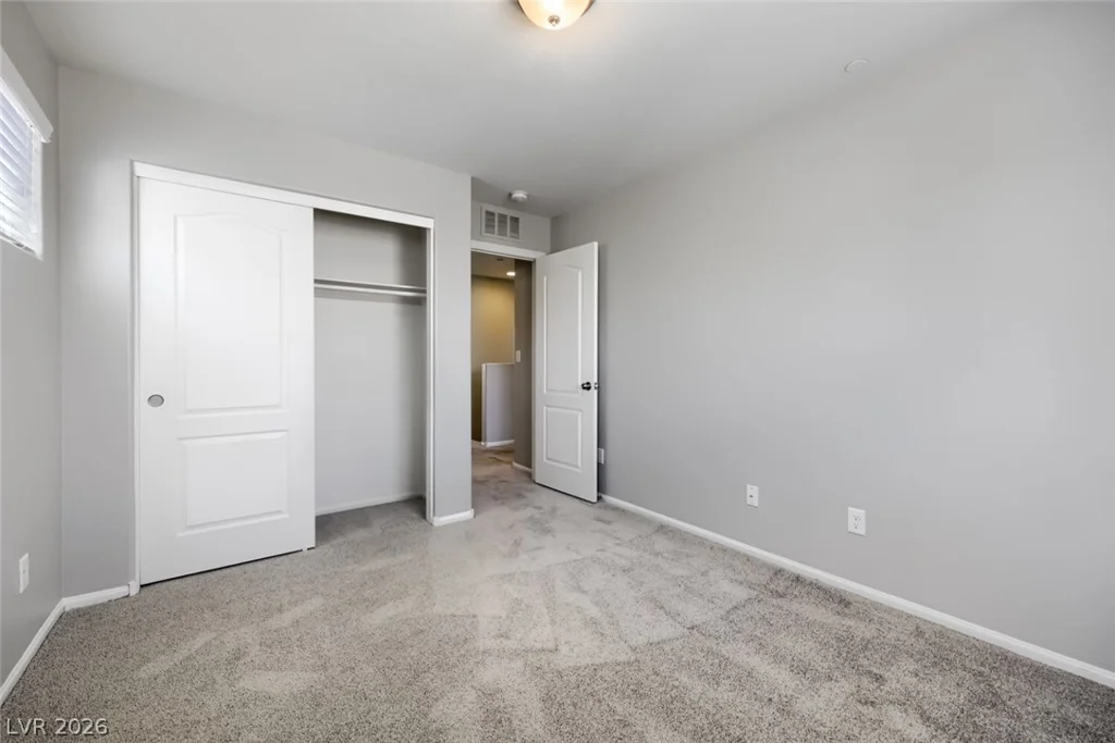 9041 Silken Crests, Las Vegas, NV 89149