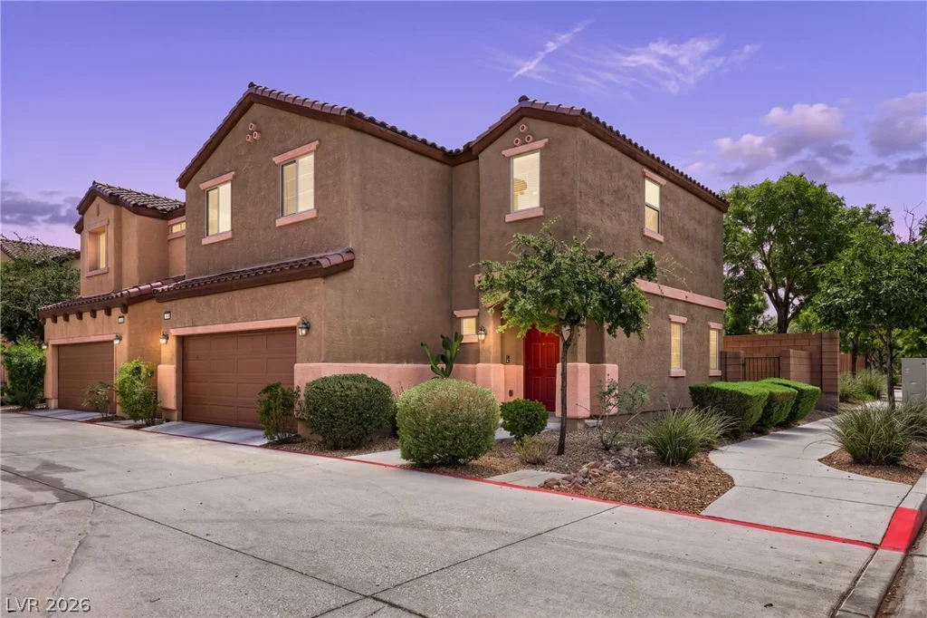 9041 Silken Crests, Las Vegas, NV 89149