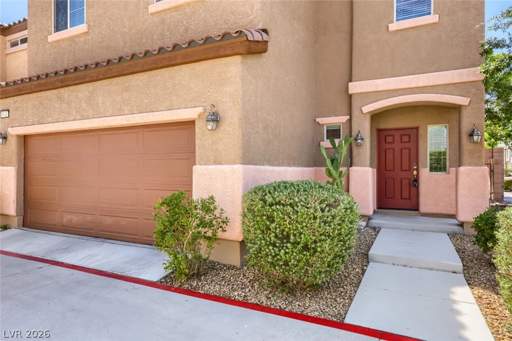 9041 Silken Crests, Las Vegas, NV 89149