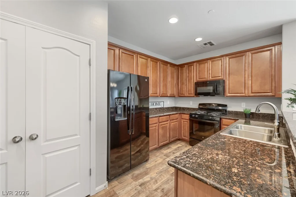 9041 Silken Crests, Las Vegas, NV 89149