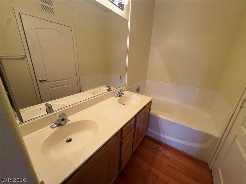 9901 Trailwood, Las Vegas, NV 89134