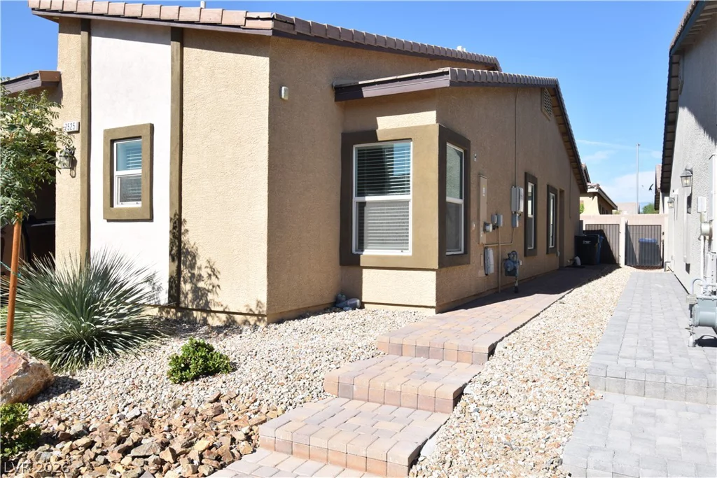 7525 Cooks Meadow, North Las Vegas, NV 89084