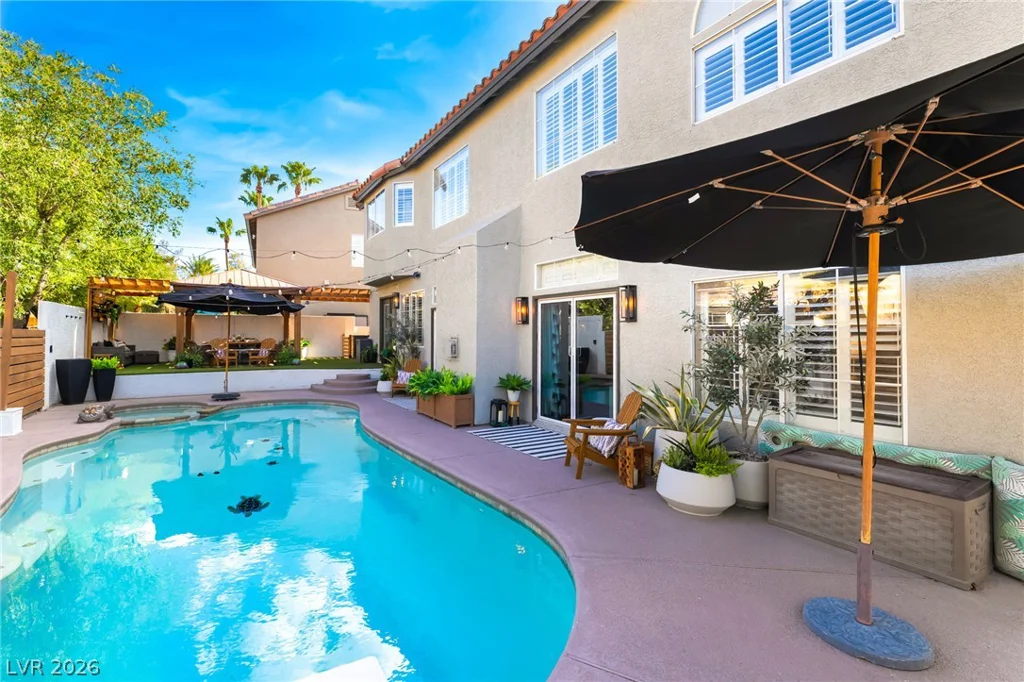 6 Oak Hollow, Henderson, NV 89074