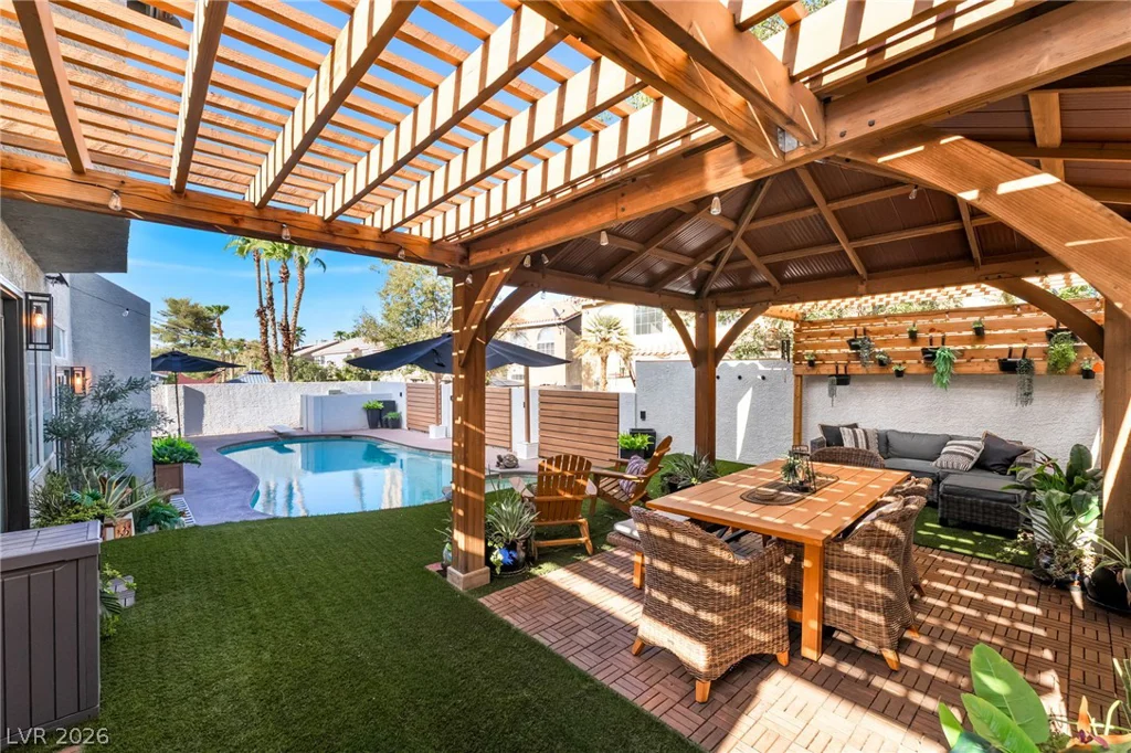 6 Oak Hollow, Henderson, NV 89074