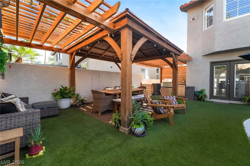6 Oak Hollow, Henderson, NV 89074