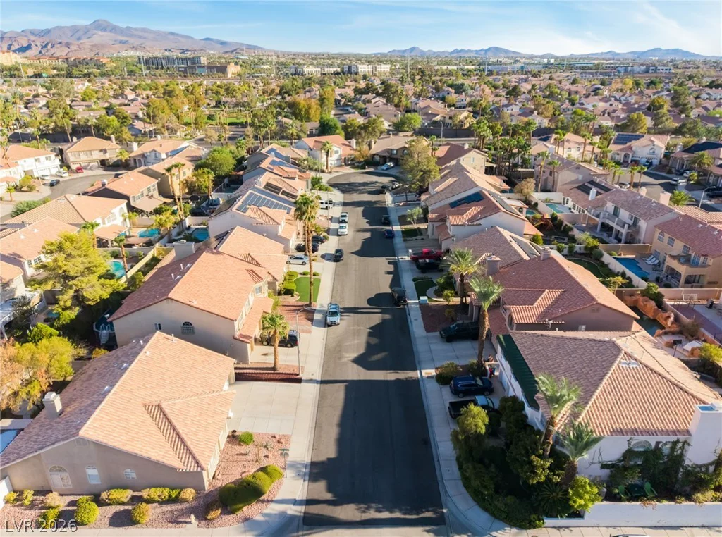 6 Oak Hollow, Henderson, NV 89074