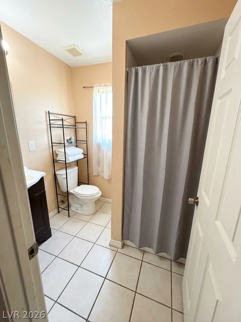 3505 Kemp, North Las Vegas, NV 89032