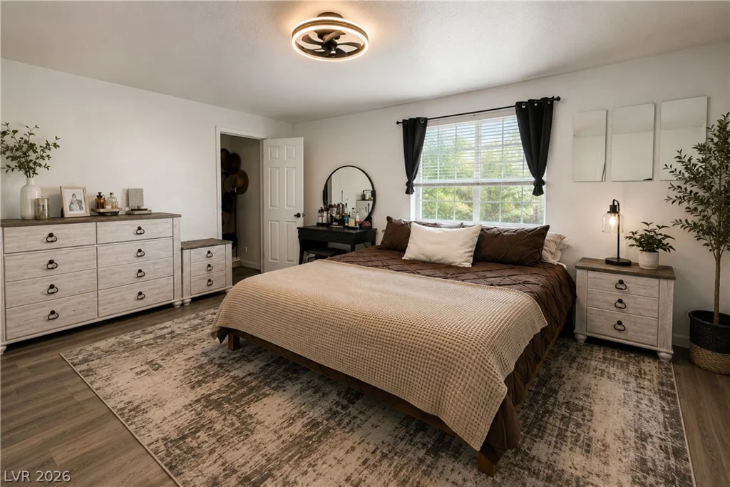 2036 Canterbury, Las Vegas, NV 89119