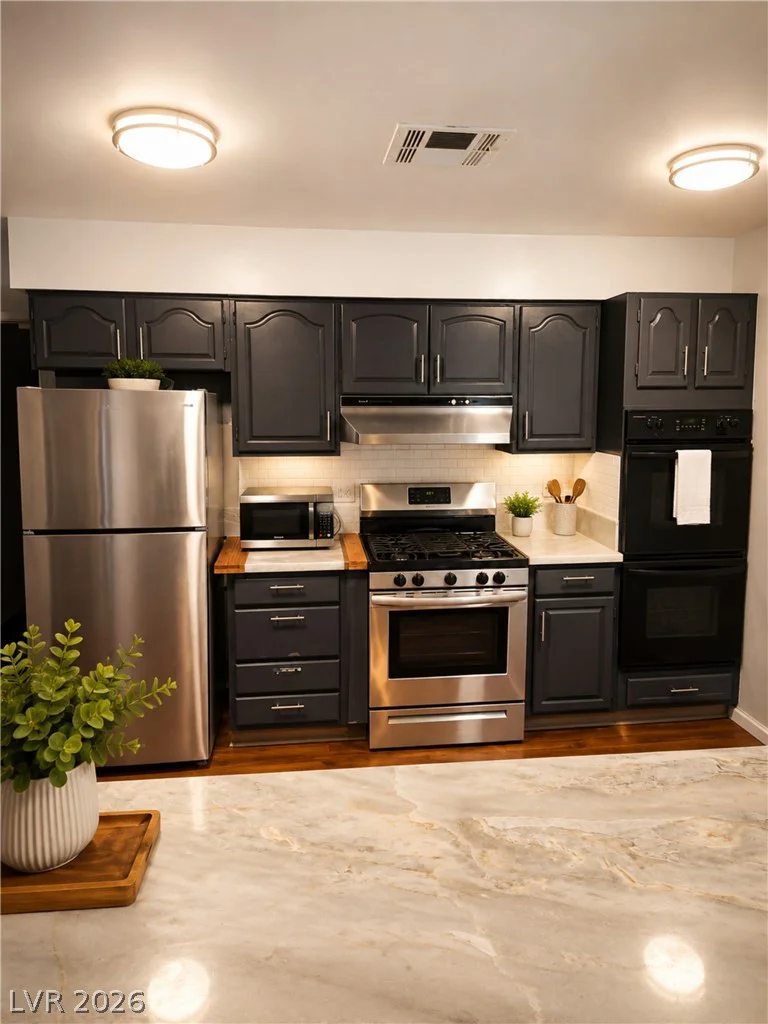 2036 Canterbury, Las Vegas, NV 89119