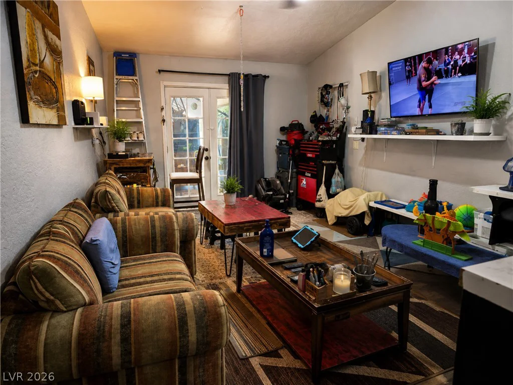 2036 Canterbury, Las Vegas, NV 89119
