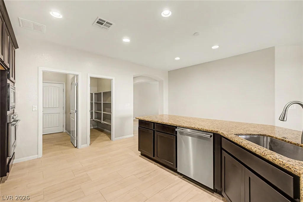 7270 Southern Magnolia, Las Vegas, NV 89149