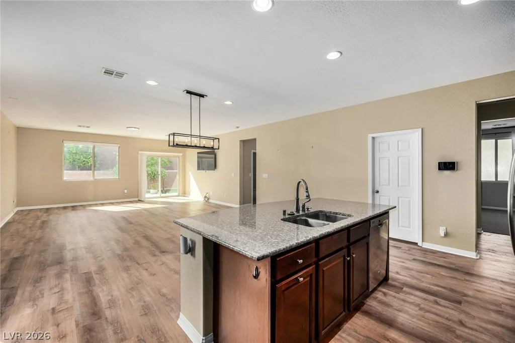 7141 Flora Lam, Las Vegas, NV 89166